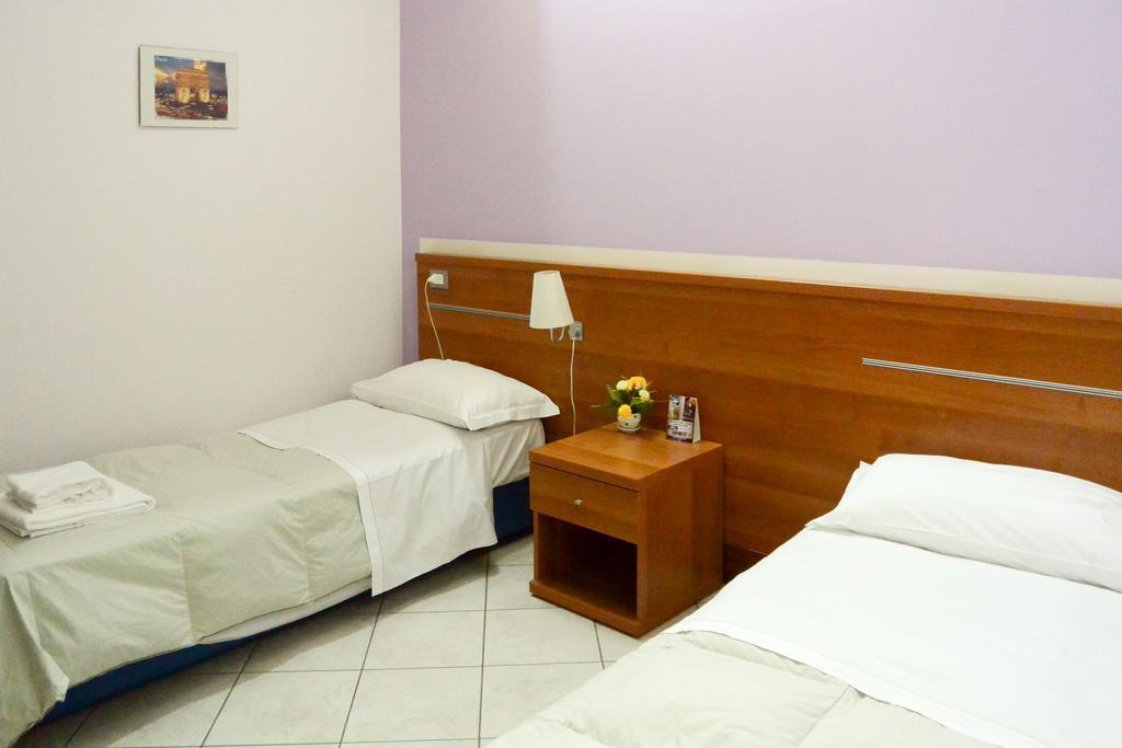 Albergo Meuble Abatjour Mantua Exterior foto