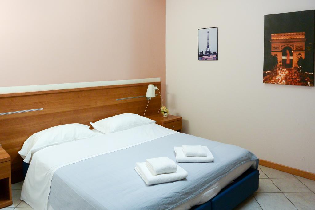 Albergo Meuble Abatjour Mantua Exterior foto
