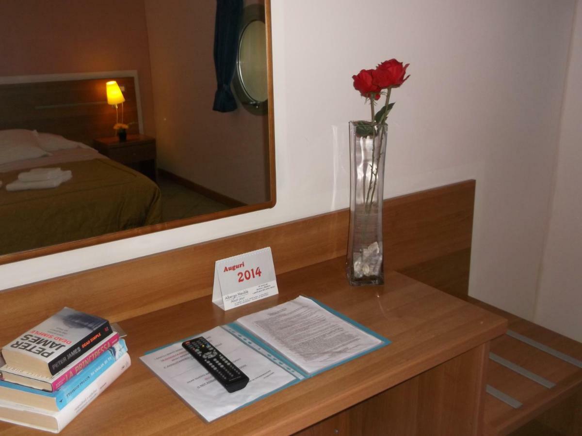 Albergo Meuble Abatjour Mantua Zimmer foto